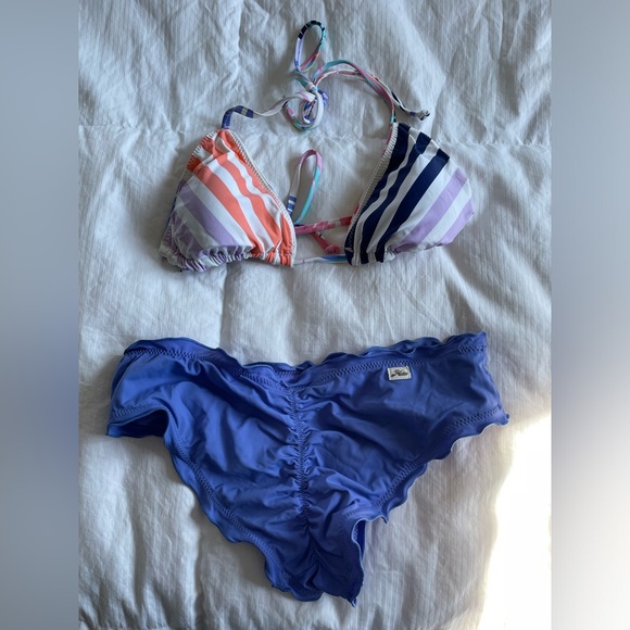 Bikini - Picture 4 of 5